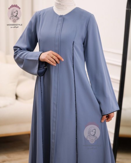 عباية مع سترس