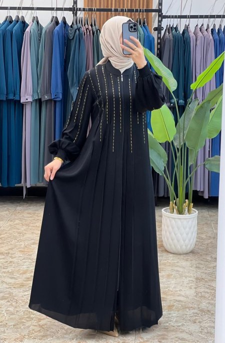 اسود سترس ذهبي