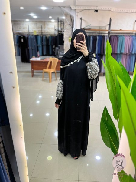 اسود فضي